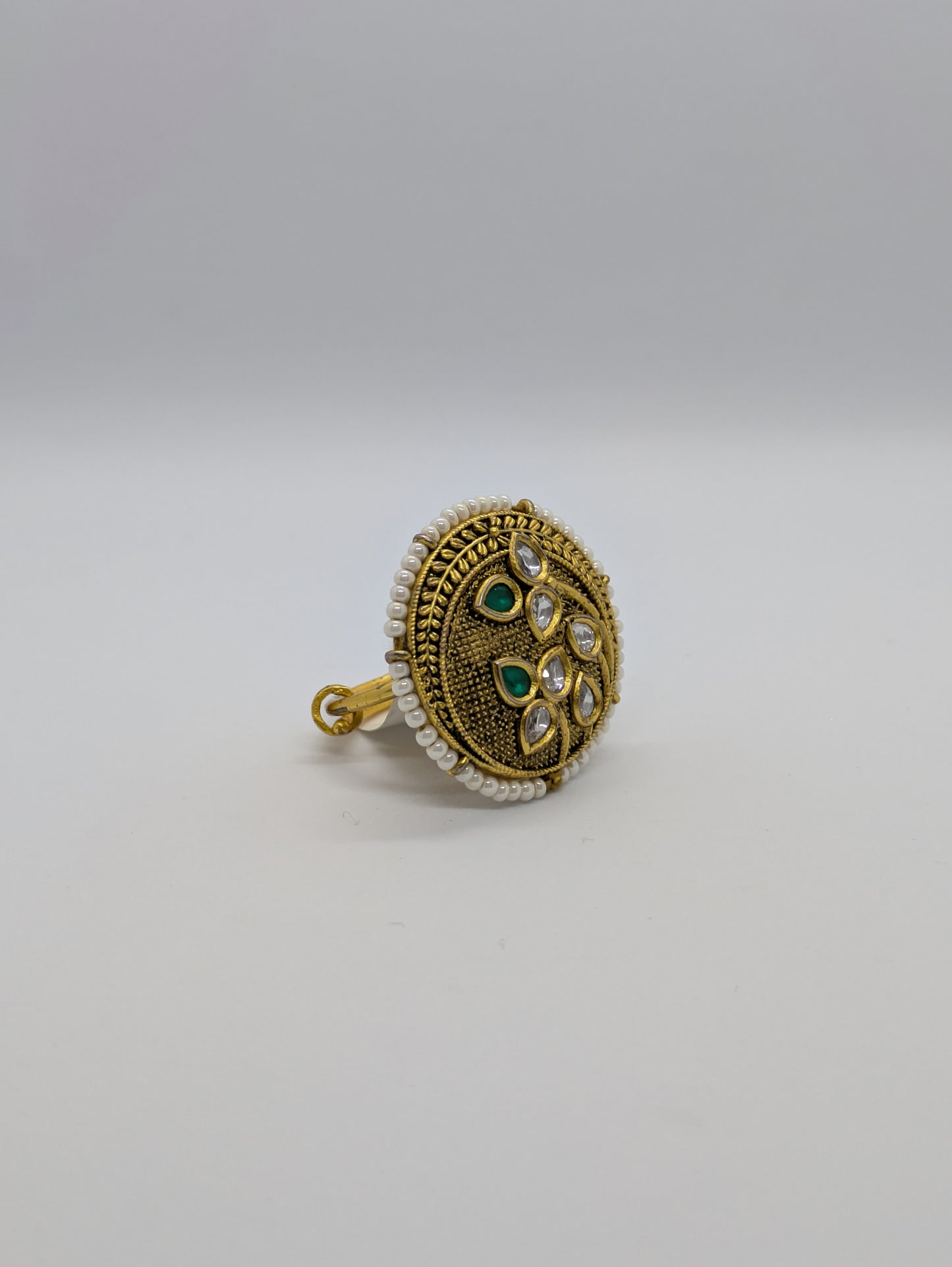 Pearl Edge Temple Ring