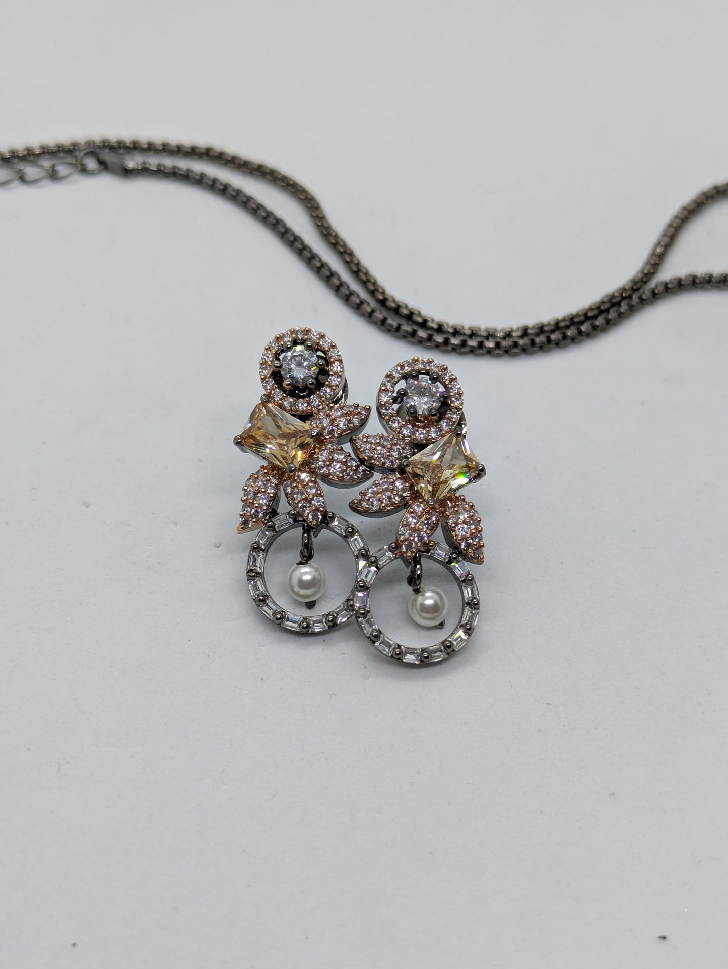 Amber Bloom Pendant Set