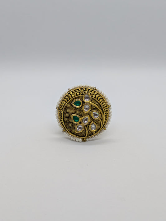 Pearl Edge Temple Ring